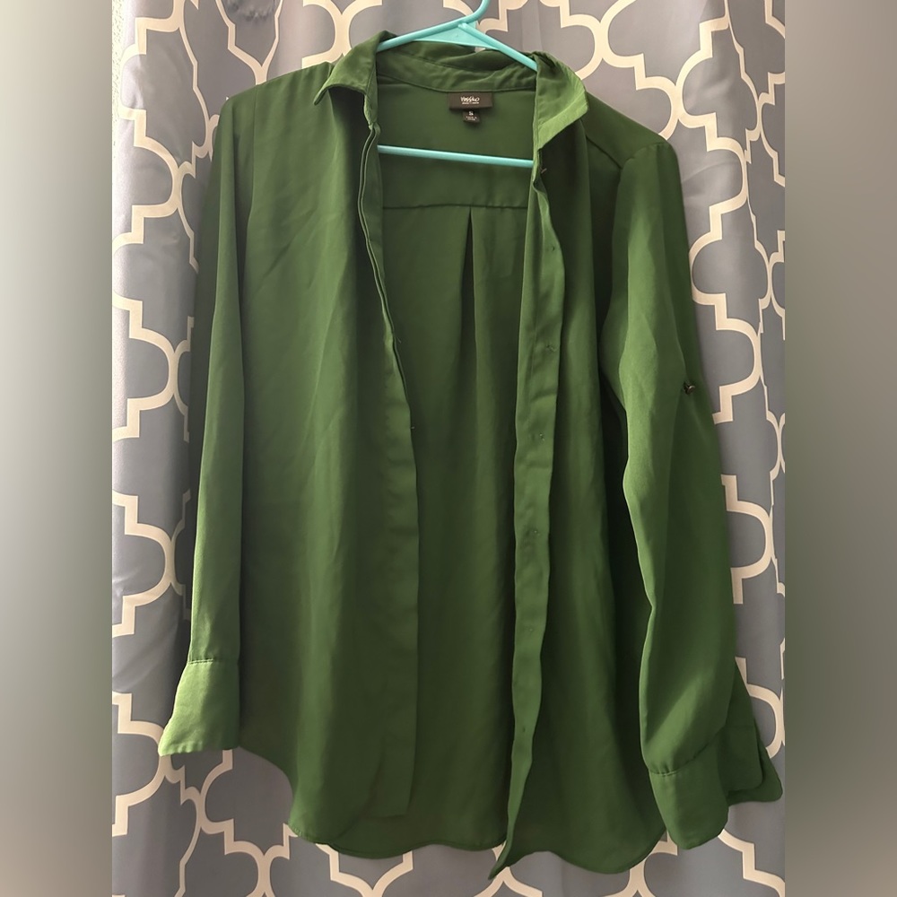 Green long sleeve shirt  - NEW
